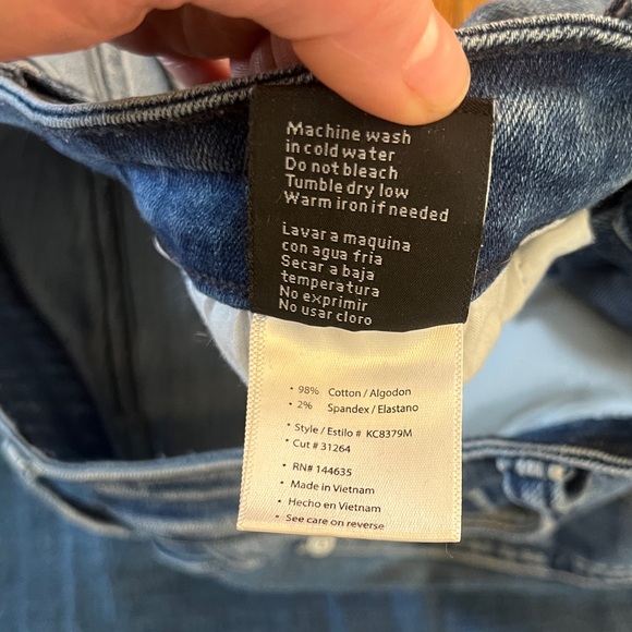 KanCan Medium Blue Distressed Ankle Jeans- size 5/26 - Picture 4 of 12